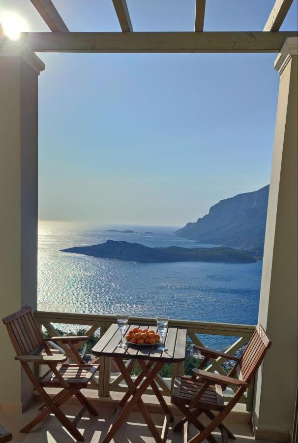 Climbers' Nest 'With Sea And Rock Views And Private Pool' Διαμέρισμα Kamari  Εξωτερικό φωτογραφία