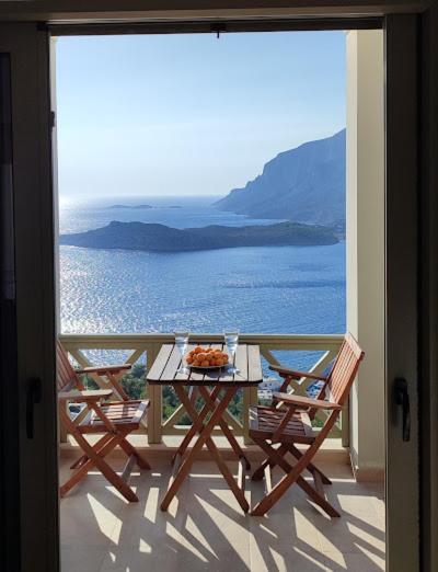 Climbers' Nest 'With Sea And Rock Views And Private Pool' Διαμέρισμα Kamari  Εξωτερικό φωτογραφία